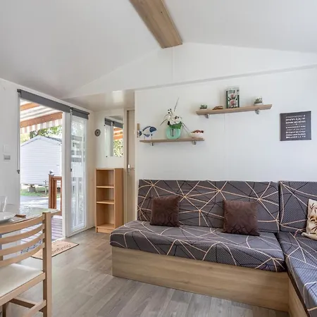 2-Bedroom Mobile Home Sleeps 4 شقة
